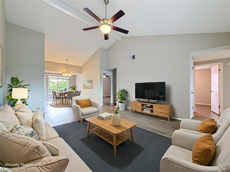3 bedroom Single Family Residence at 7606 Woodland Oaks Court, Timberlane Sub Unit 3A, Tampa — photo 4