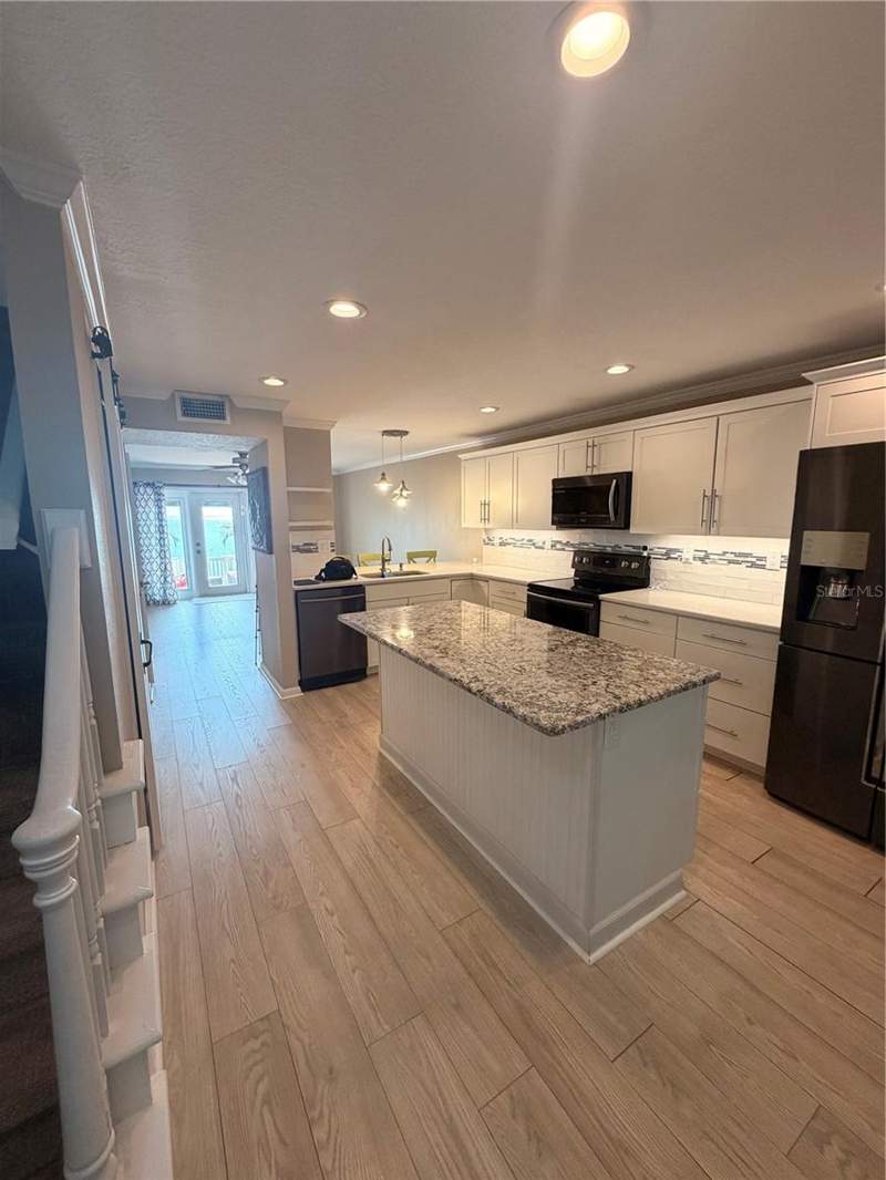 2 bedroom Townhouse at 5050 Coquina Key Drive, Waterside At Coquina Key South, St Petersburg — photo 4