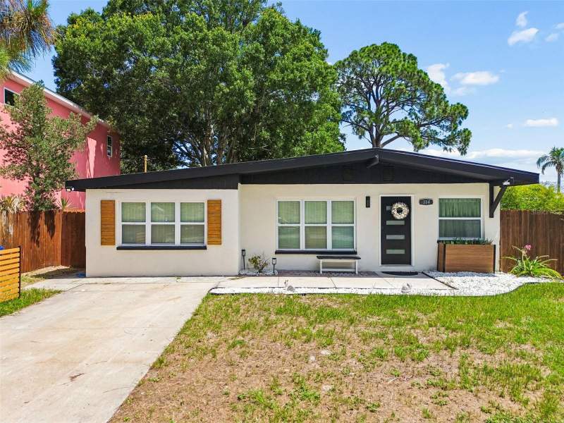 314 INDIANA AVENUE home for sale in Crystal Beach