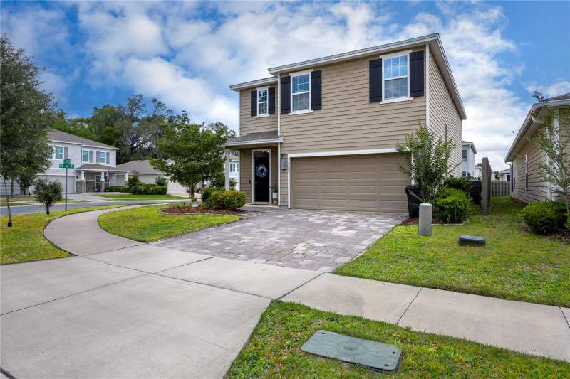 5 bedroom Single Family Residence at 1469 NW 136th Drive, Arbor Greens Ph II Unit III Pb 36 Pg 60, Newberry — photo 3