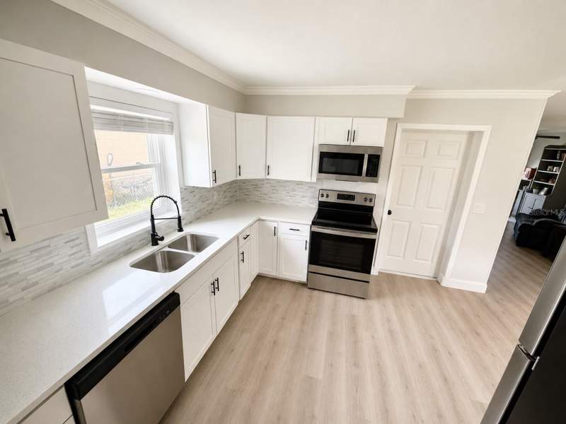 2 bedroom Single Family Residence at 300 S Buena Vista Avenue, Orla Vista Heights, Orlando — photo 3