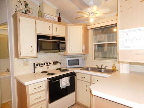 7739 Bluff Boulevard #121, Zolfo Springs FL - photo 11 of 32