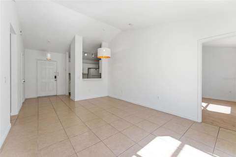 1043 Soaring Eagle Lane, Kissimmee FL - photo 11 of 64