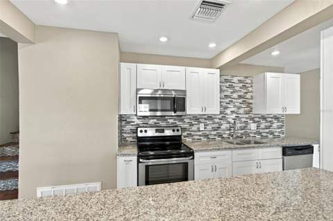 5441 113th Street, Seminole FL - photo 13 of 47
