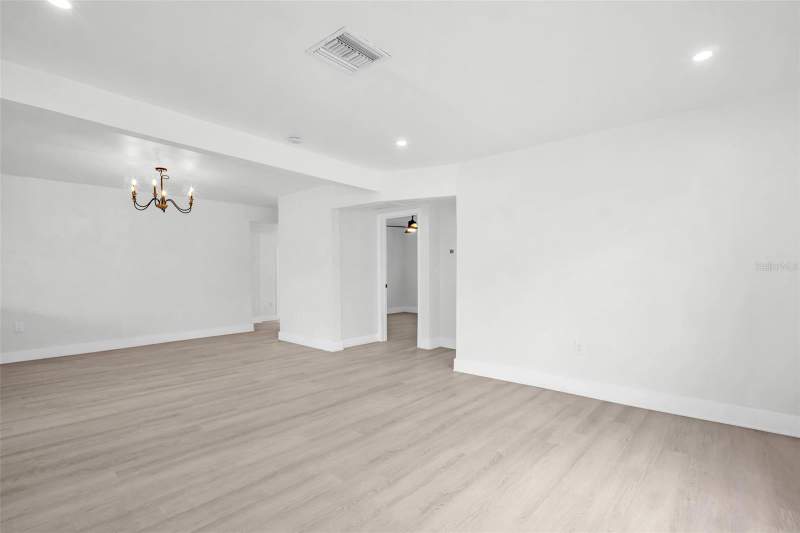 3 bedroom Single Family Residence at 4000 Grove Street, Lakewood Terrace, St Petersburg — photo 3