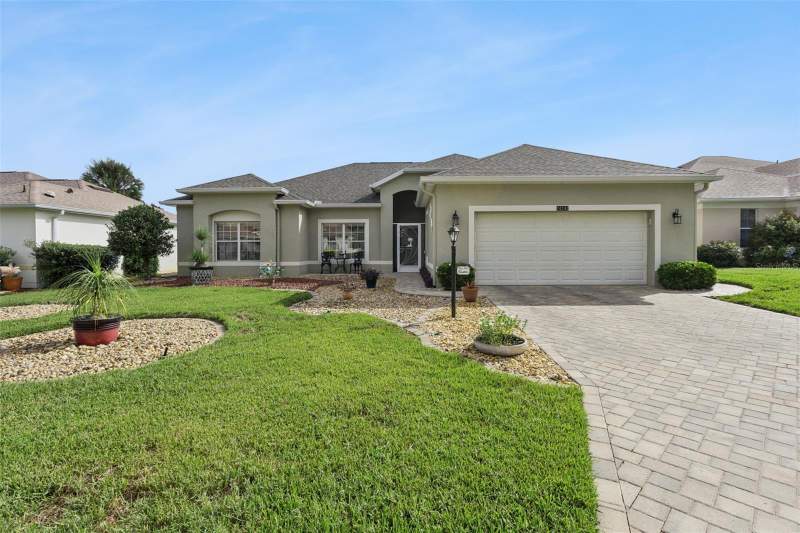3 bedroom Single Family Residence at 24242 E Belle Mede Drive, Plantation At Leesburg Belle Terre Village L, Leesburg — photo 1