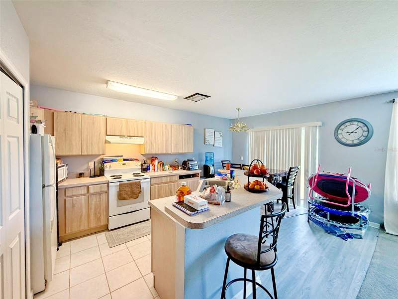 3 bedroom Townhouse at 6225 Olivedale Drive, Villages Of Bloomingdale Ph, Riverview — photo 2