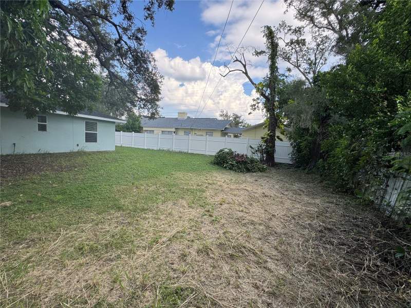 2 bedroom Single Family Residence at 1493 Cleveland Street, Highland Groves, Clearwater — photo 3