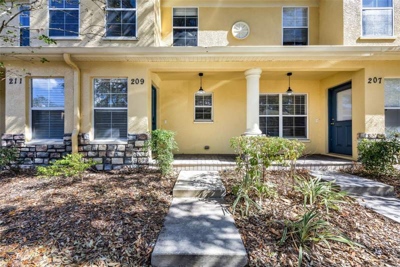 3 bedroom Townhouse at 209 Draw Bridge Ln, Kings Mill, Valrico — photo 4