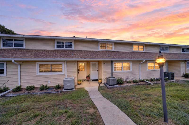2 bedroom Condominium at 11001 SE Sunset Harbor Road #E36, Loch Harbour Village, Summerfield — photo 2