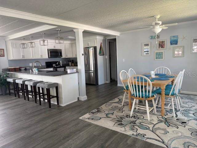 2 bedroom Mobile Home at 264 Philadelphia Boulevard #51, Lake Tarpon Mobile Home Village, Palm Harbor — photo 3