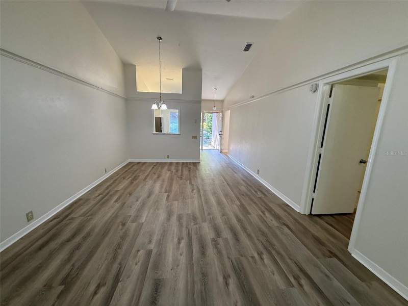 2 bedroom Townhouse at 4052 NW 23rd Circle, Wood Creek Village, Gainesville — photo 3