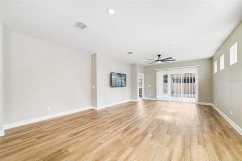 2735 Summer Retreat Lane, Kissimmee FL - photo 8 of 36