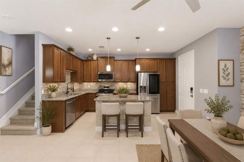 3 bedroom Townhouse at 10016 Eagle Creek Center Boulevard, Eagle Creek Village, Orlando — photo 5