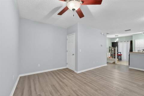 6557 Osprey Lake Circle, Riverview FL - photo 9 of 38