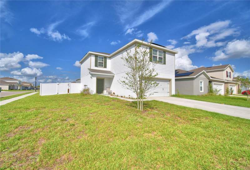 4 bedroom Single Family Residence at 1533 MAJESTIC LANE, EAGLE LNDG PH II, WINTER HAVEN — photo 1