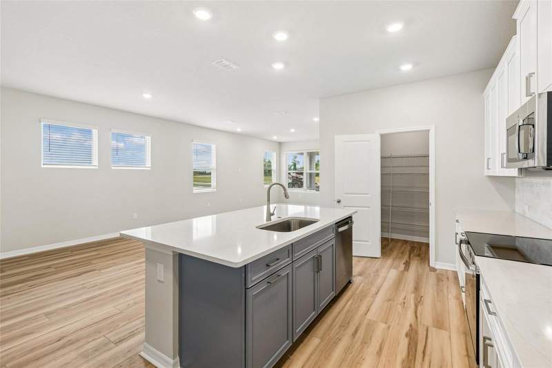 5 bedroom Single Family Residence at 5640 Savanna Valley Trail, Palmeras At Crossprairie, St Cloud — photo 5