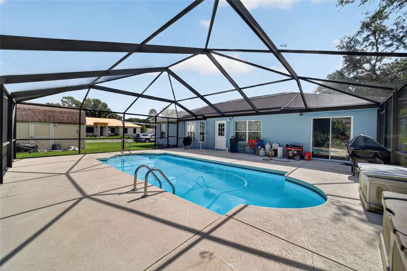 3 bedroom Single Family Residence at 304 Marion Oaks Course, Marion Oaks Un 01, Ocala — photo 2