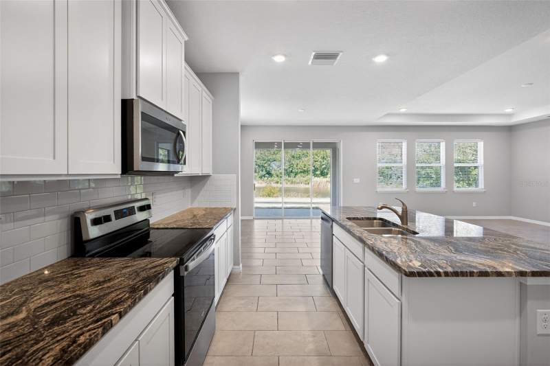 4 bedroom Single Family Residence at 15394 Sweet Springs Bend, South Branch Preserve Ph 4A 4, Odessa — photo 5