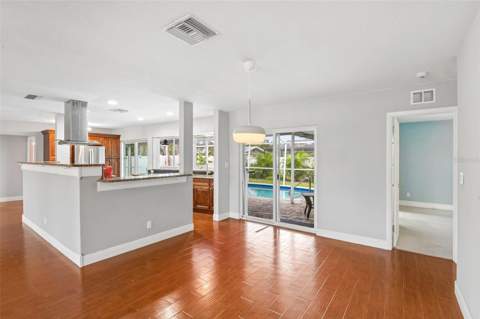 4301 50th Terrace, St Petersburg FL - photo 11 of 38
