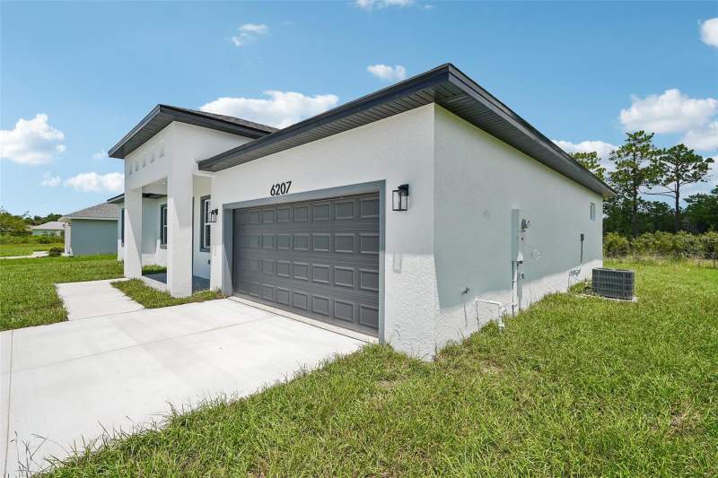 4 bedroom Single Family Residence at 6207 SW 128th Street Road, Marion Oaks Un 10, Ocala — photo 3