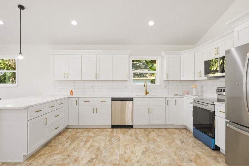 3 bedroom Single Family Residence at 6510 E 23rd Avenue, Oakland Hills, Tampa — photo 5