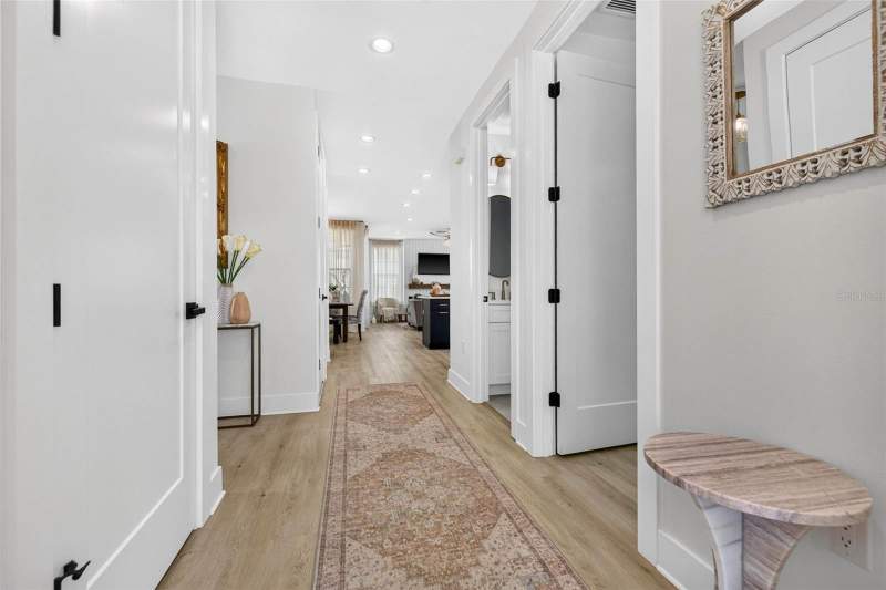 4 bedroom Single Family Residence at 1717 Massachusetts Avenue, Shoreacres Center, St Petersburg — photo 3