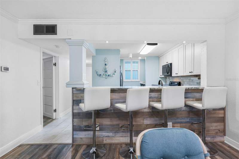2 bedroom Condominium at 14900 GULF BOULEVARD #304, SURFSIDE SOUTH CONDO, MADEIRA BEACH — photo 5