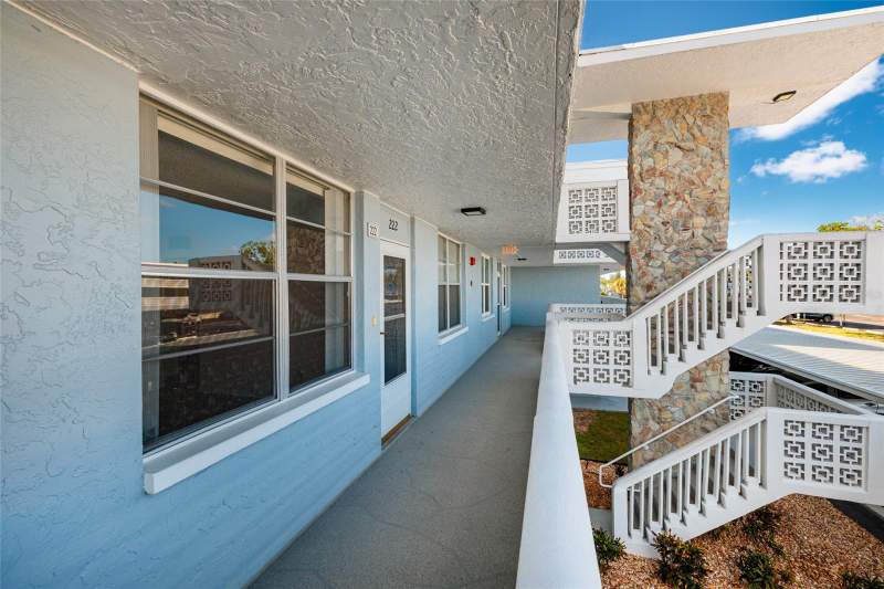 2 bedroom Condominium at 4715 Bay Street #222, Winston Park Northeast, St Petersburg — photo 2