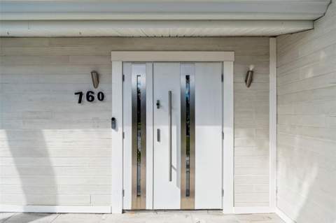 760 Bohenia Circle, Clearwater Beach FL - photo 13 of 91