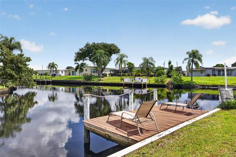 3 bedroom Single Family Residence at 6484 Angle Place, Port Charlotte Sub 13, North Port — photo 3