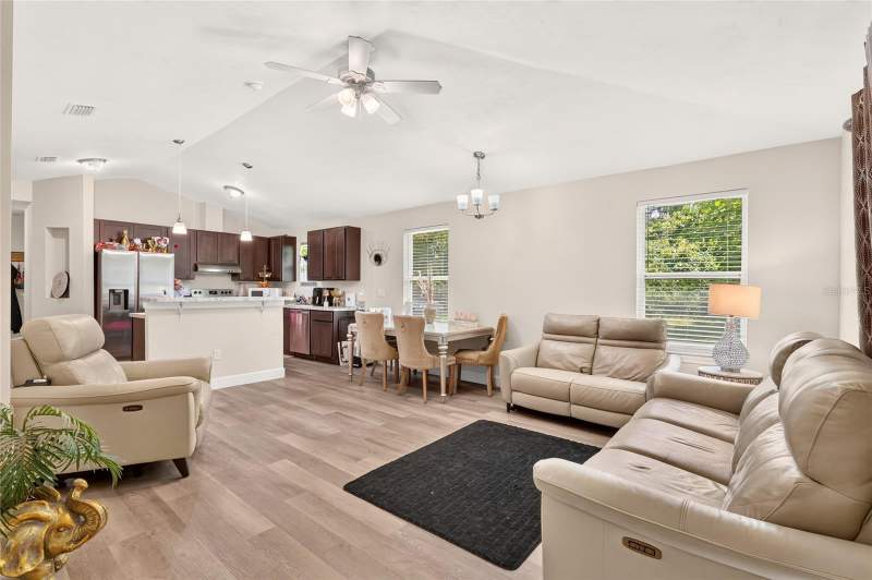 3 bedroom Single Family Residence at 13002 SW 174th Street, Archer, Archer — photo 3