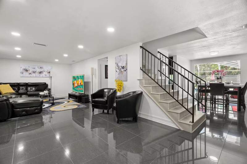 5 bedroom Single Family Residence at 7005 Fountain Avenue, Townn Country Park Unit 28, Tampa — photo 2