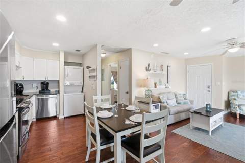 5117 Salmon Drive #B, St Petersburg FL - photo 8 of 57