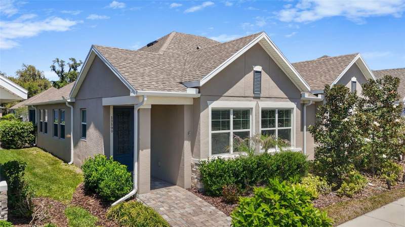 13890 KINGFISHER GLEN DRIVE home for sale in Fiishhawk Ranch West