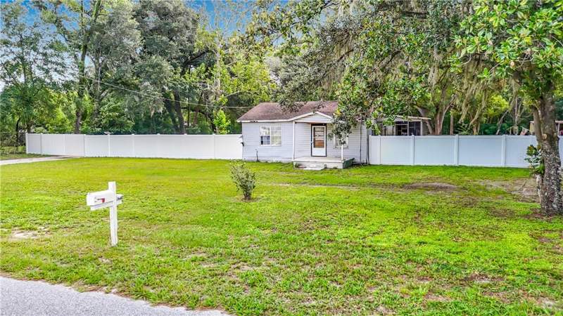 2 bedroom Single Family Residence at 6708 16th Street #1, Zephyrhills, Zephyrhills — photo 3