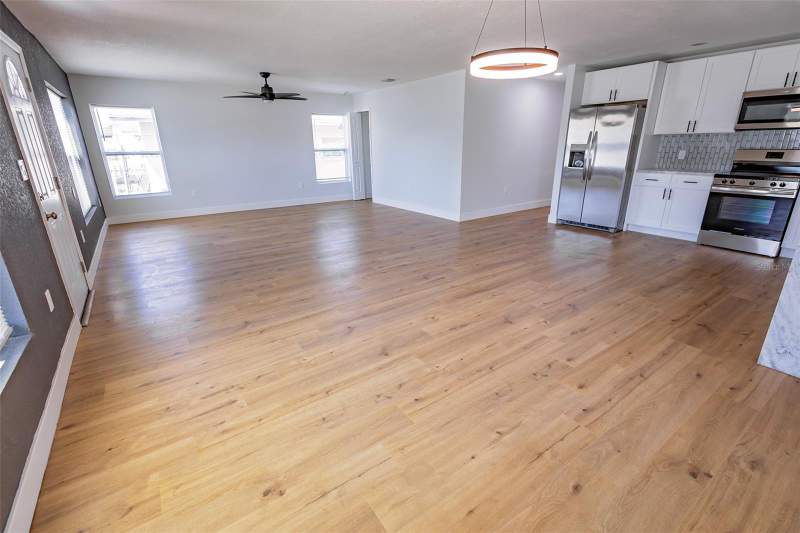 4 bedroom Single Family Residence at 4501 20th Avenue, Shadow Lawn, St Petersburg — photo 3