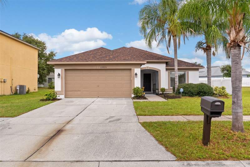 4 bedroom Single Family Residence at 12826 Longcrest Drive, Summerfield Village, Riverview — photo 3