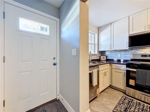 3018 59th Street #102, Gulfport FL - photo 6 of 61