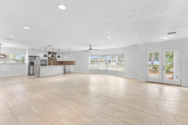 4 bedroom Single Family Residence at 125 Carlyle Drive, Indian Bluff Island 2nd Add, Palm Harbor — photo 5