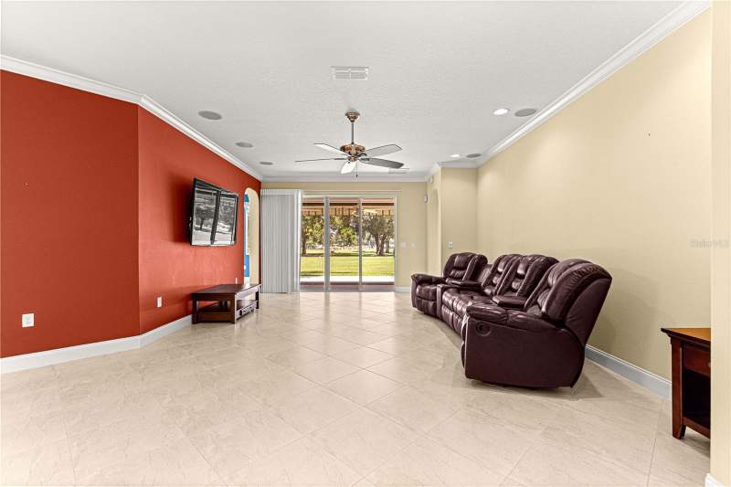 3 bedroom Single Family Residence at 9365 SW 94th Loop, On Top/World, Ocala — photo 5