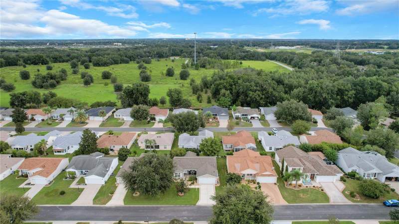 3 bedroom Single Family Residence at 299 Jefferson Lane, The Villages, The Villages — photo 4