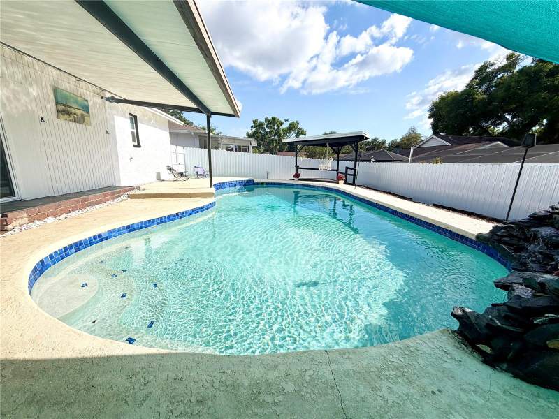 3 bedroom Single Family Residence at 143 Valley Circle, Brandon Valley Sub, Brandon — photo 5