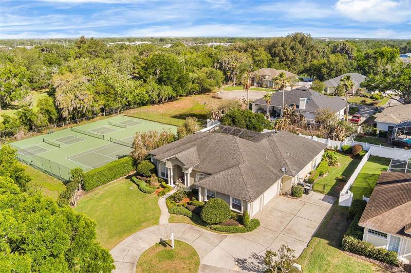 5 bedroom Single Family Residence at 902 Hanover Way, Hamilton South, Lakeland — photo 2