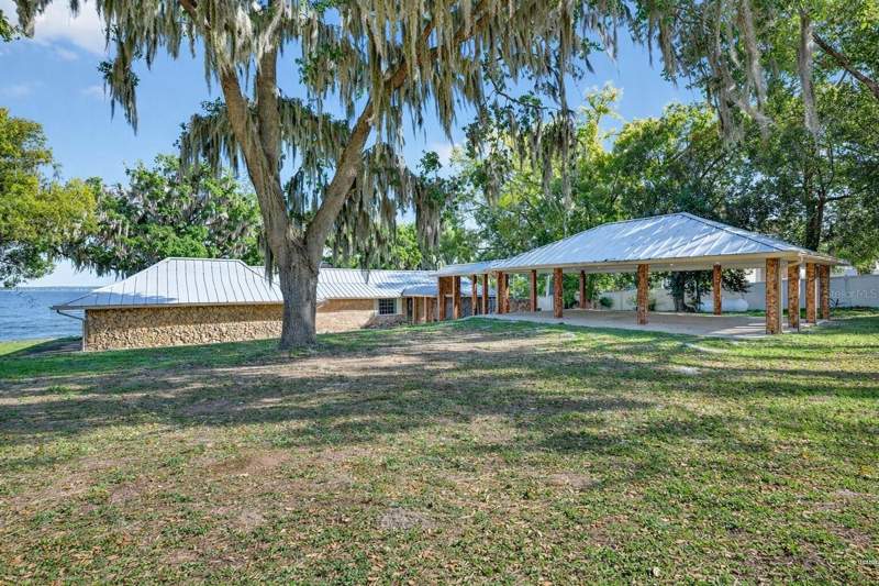 4 bedroom Single Family Residence at 13033 SE 158th Lane, Lake Weir, Weirsdale — photo 2