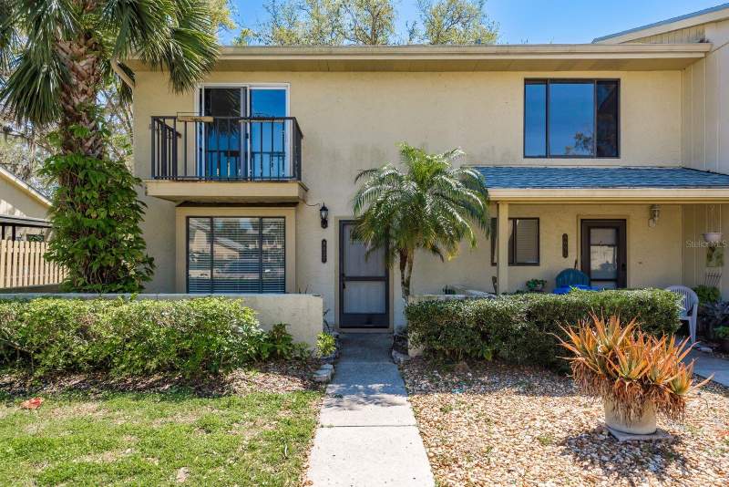 Pebble Creek Condo VillaCondos for Sale in Tampa, FL