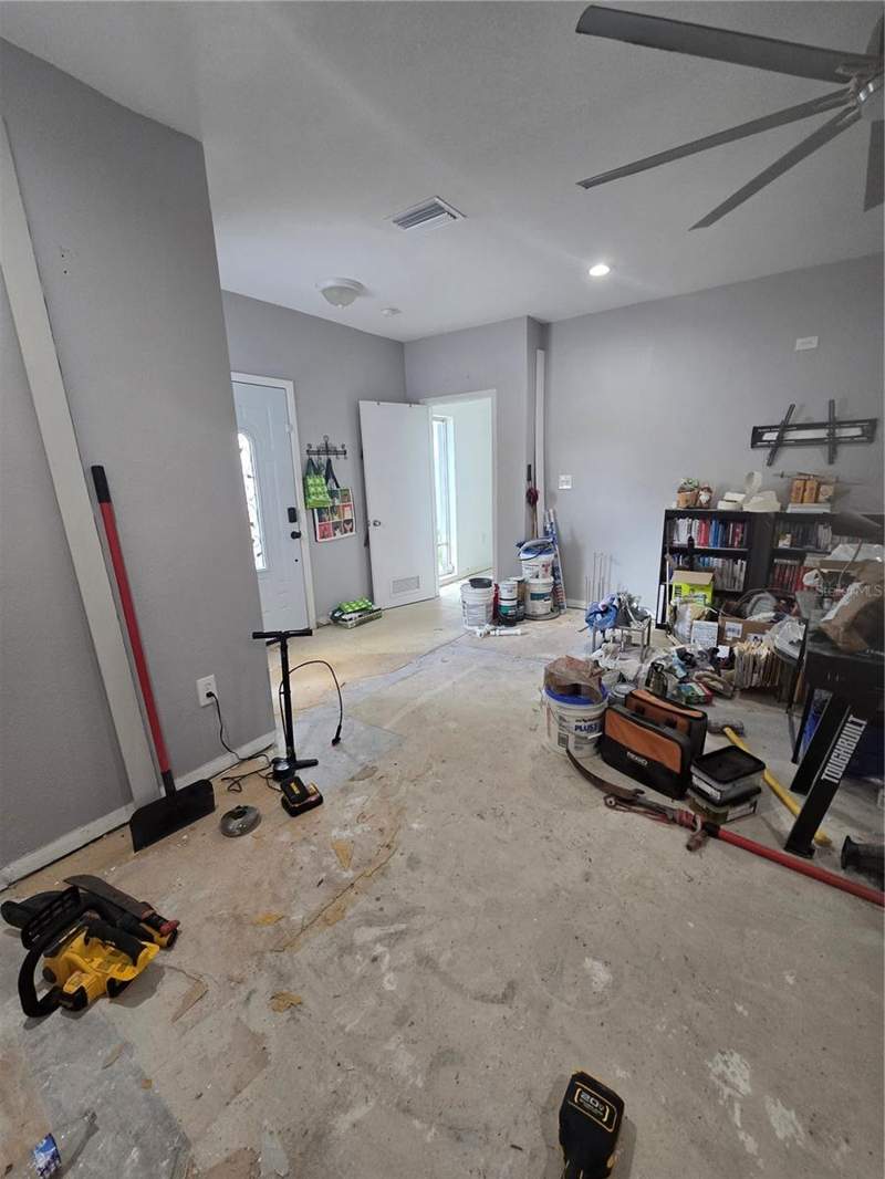 3 bedroom Single Family Residence at 908 GRAND CENTRAL STREET, MILTON PARK, CLEARWATER — photo 2