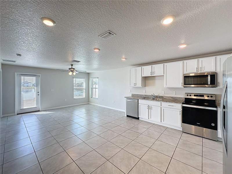 4 bedroom Single Family Residence at 12167 High Rock Way, Bella Lago Ph I, Parrish — photo 5