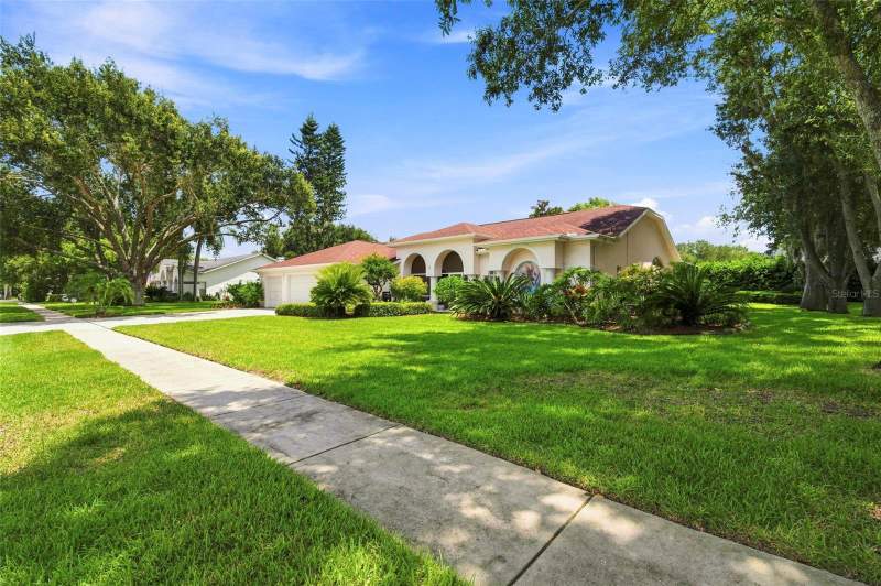5 bedroom Single Family Residence at 1518 Fishing Lake Drive, Parker Pointe Ph 1, Odessa — photo 4