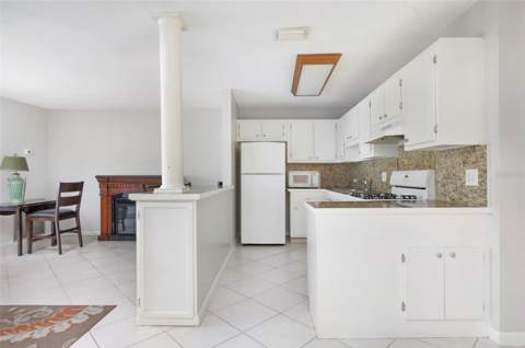 5660 80th Street #A202, St Petersburg FL - photo 7 of 33